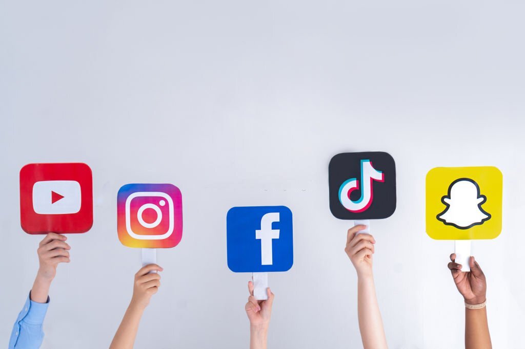 Social Media Icons: How to Use Them to Benefit Your Brand